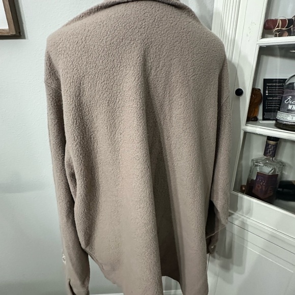 PINK - VS -Button-Up Shirt in Taupe - Picture 6 of 12